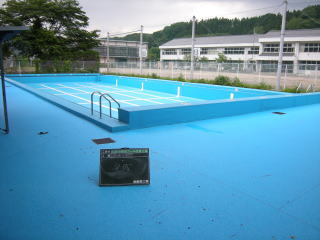 安中市立臼井小学校のプール改修の全景